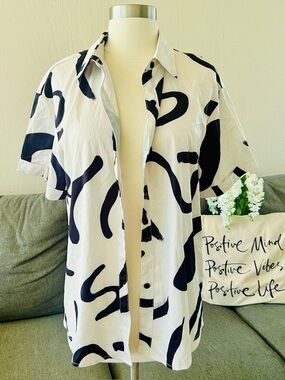 Black & Cream Abstract Button Up Shirt